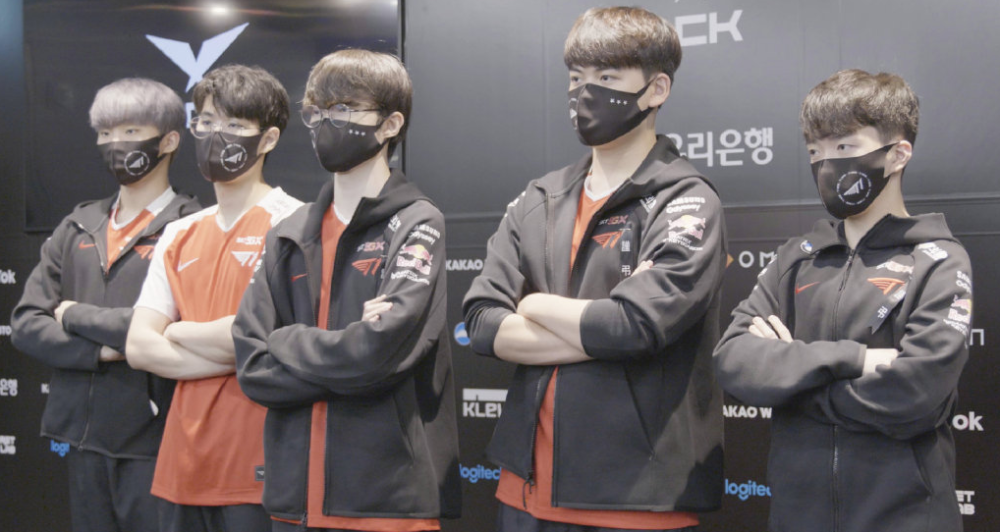 球队由一支 球队由一支