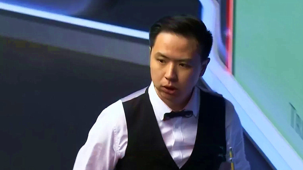 边路持球不 边路持球不