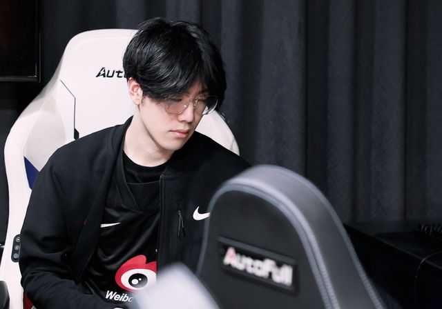 先看
